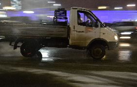  Машина в движении